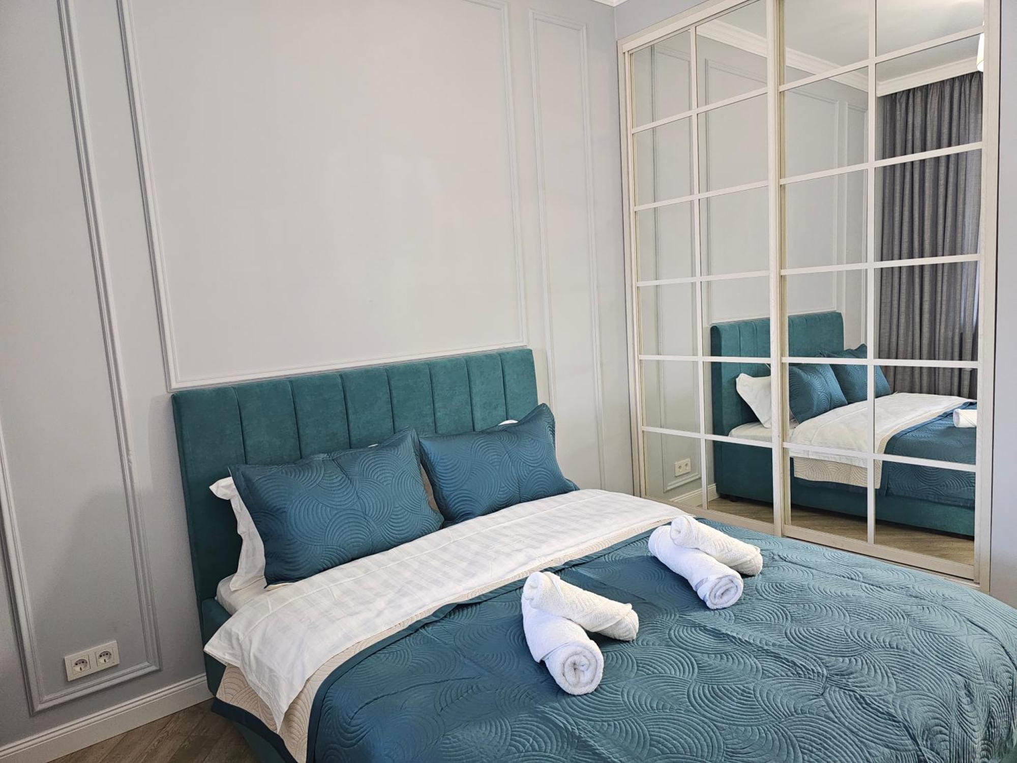 3 Room Gagarin Park Residential Complex Near Mega Shopping Mall Almaty Bagian luar foto
